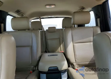 2013 Toyota Sequoia Platinum z USA, uszkodzony, nr VIN 5TDYY5G18DS048453